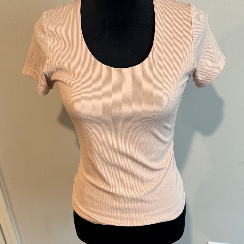 Tahari Light Pink Short Sleeve Ribbed Tee